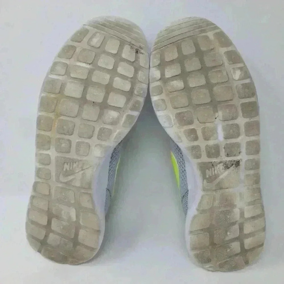 Nike Roseherun Pure Platinum Girl Size 6 Sneakers - Picture 6 of 7